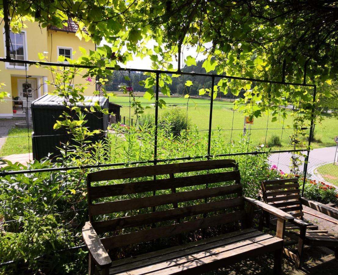 Ferienhaus Am Bach Mit Grossem Garten Deuerling ภายนอก รูปภาพ
